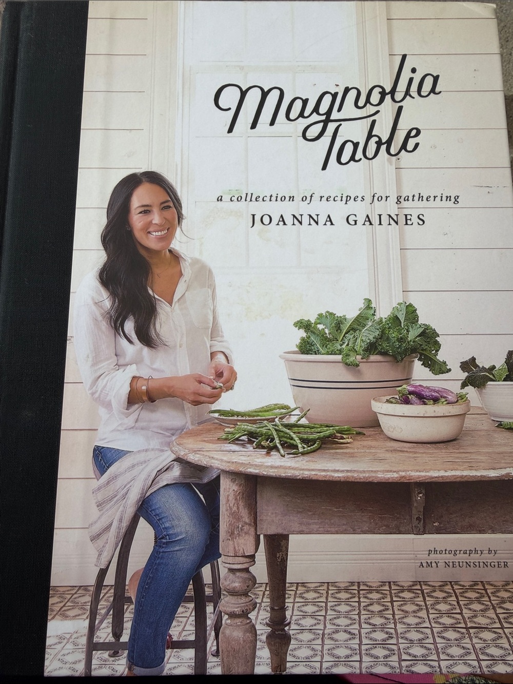 Magnolia Table Cookbook by Joanna Gaines - White Cover